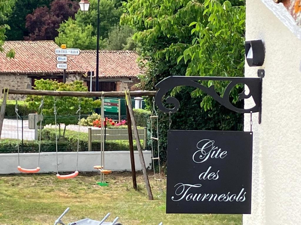 Gite Des Tournesols Oradour-Fanais Exterior foto