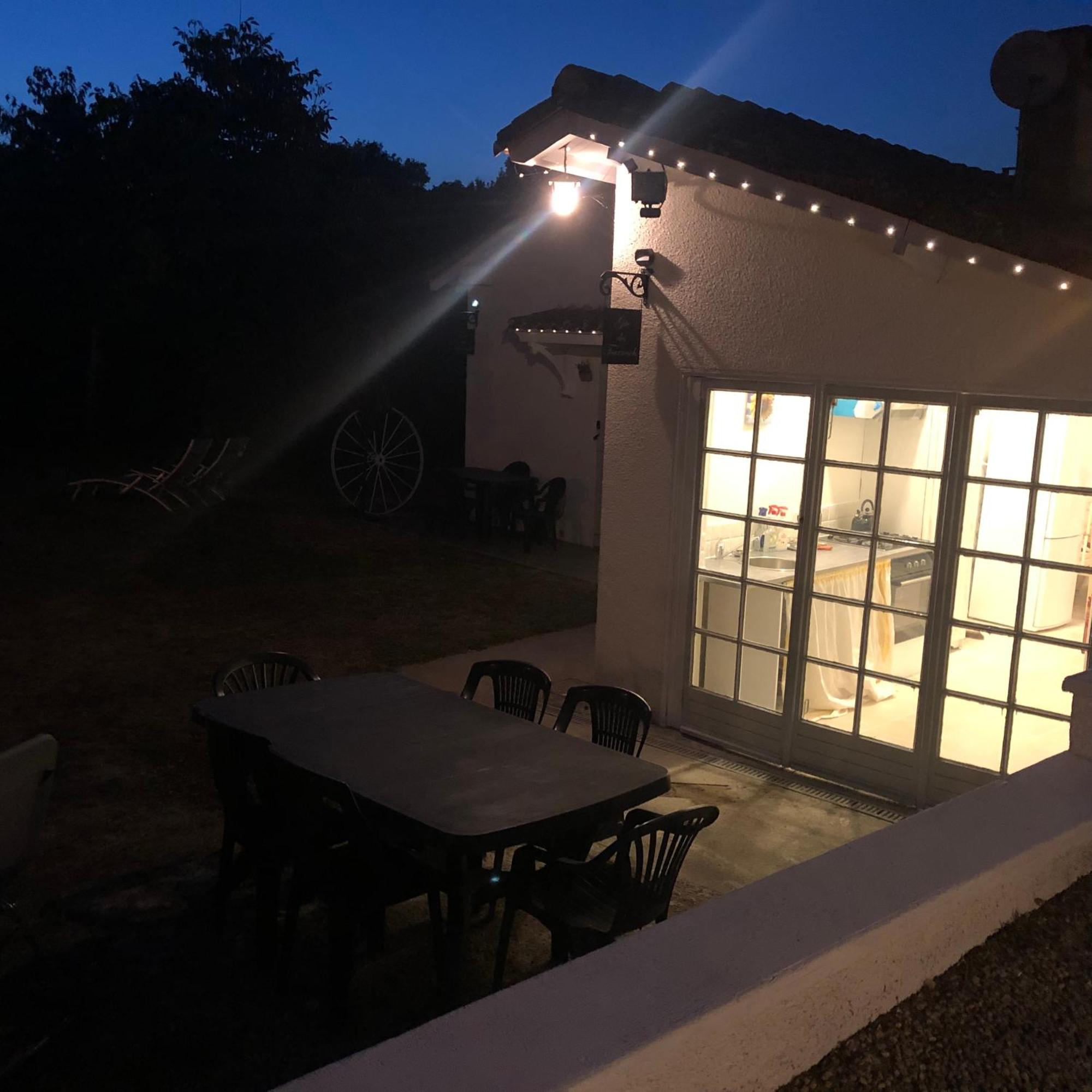 Gite Des Tournesols Oradour-Fanais Exterior foto